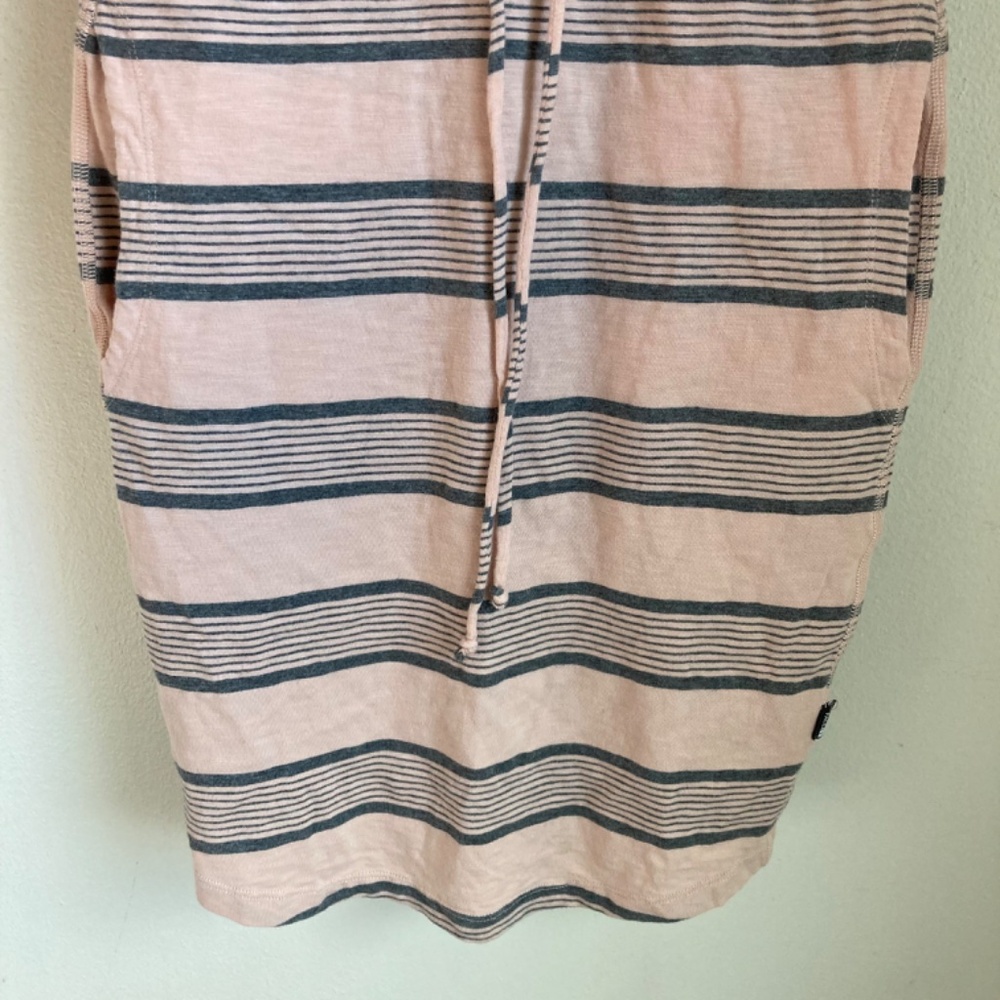 The north face women’s dress - Picture 3 of 11